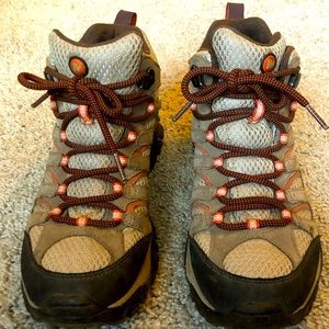 Merrell: Women’s Moab 2 Waterproof Hikers